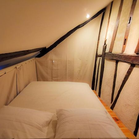 Ferienwohnung Loft Atypique Au Calme Avec Cour Privative Bourges Exterior foto