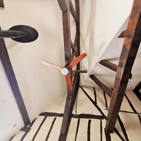 Ferienwohnung Loft Atypique Au Calme Avec Cour Privative Bourges Exterior foto