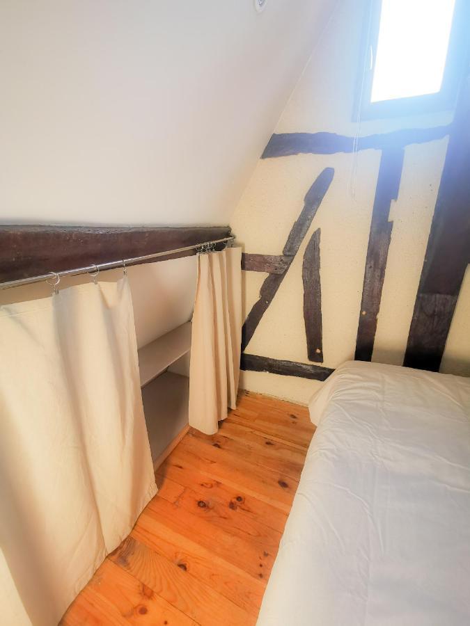 Ferienwohnung Loft Atypique Au Calme Avec Cour Privative Bourges Exterior foto
