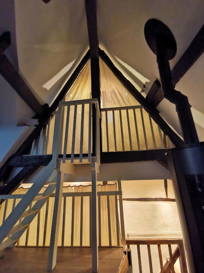 Ferienwohnung Loft Atypique Au Calme Avec Cour Privative Bourges Exterior foto