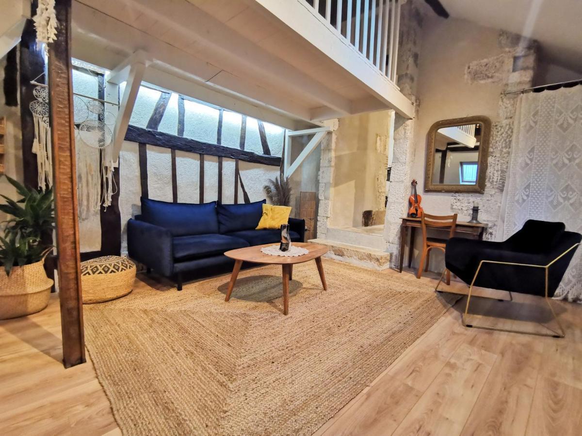 Ferienwohnung Loft Atypique Au Calme Avec Cour Privative Bourges Exterior foto