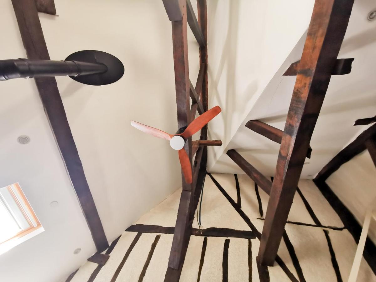 Ferienwohnung Loft Atypique Au Calme Avec Cour Privative Bourges Exterior foto