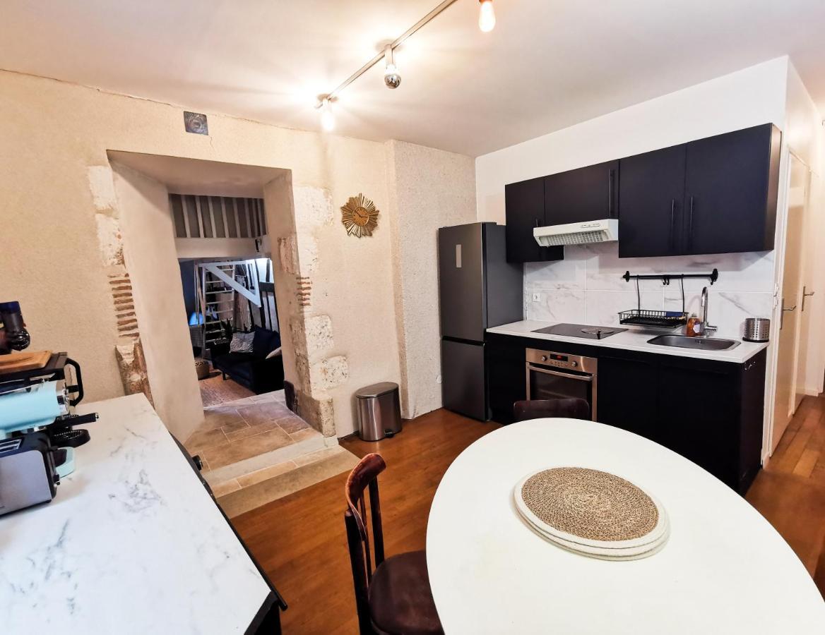 Ferienwohnung Loft Atypique Au Calme Avec Cour Privative Bourges Exterior foto