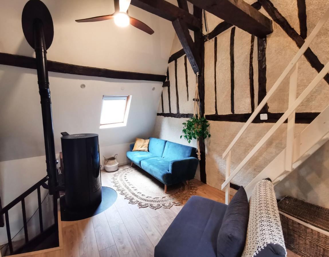 Ferienwohnung Loft Atypique Au Calme Avec Cour Privative Bourges Exterior foto